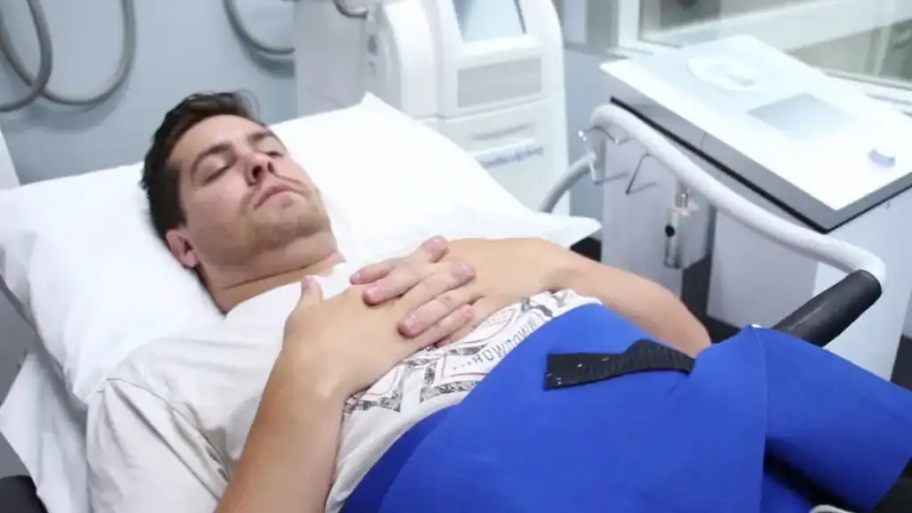 Transforming Bodies: Celebrity Success Stories and the Truth Behind Body Contouring 2 Image of male having body contouring Knutsford treatment